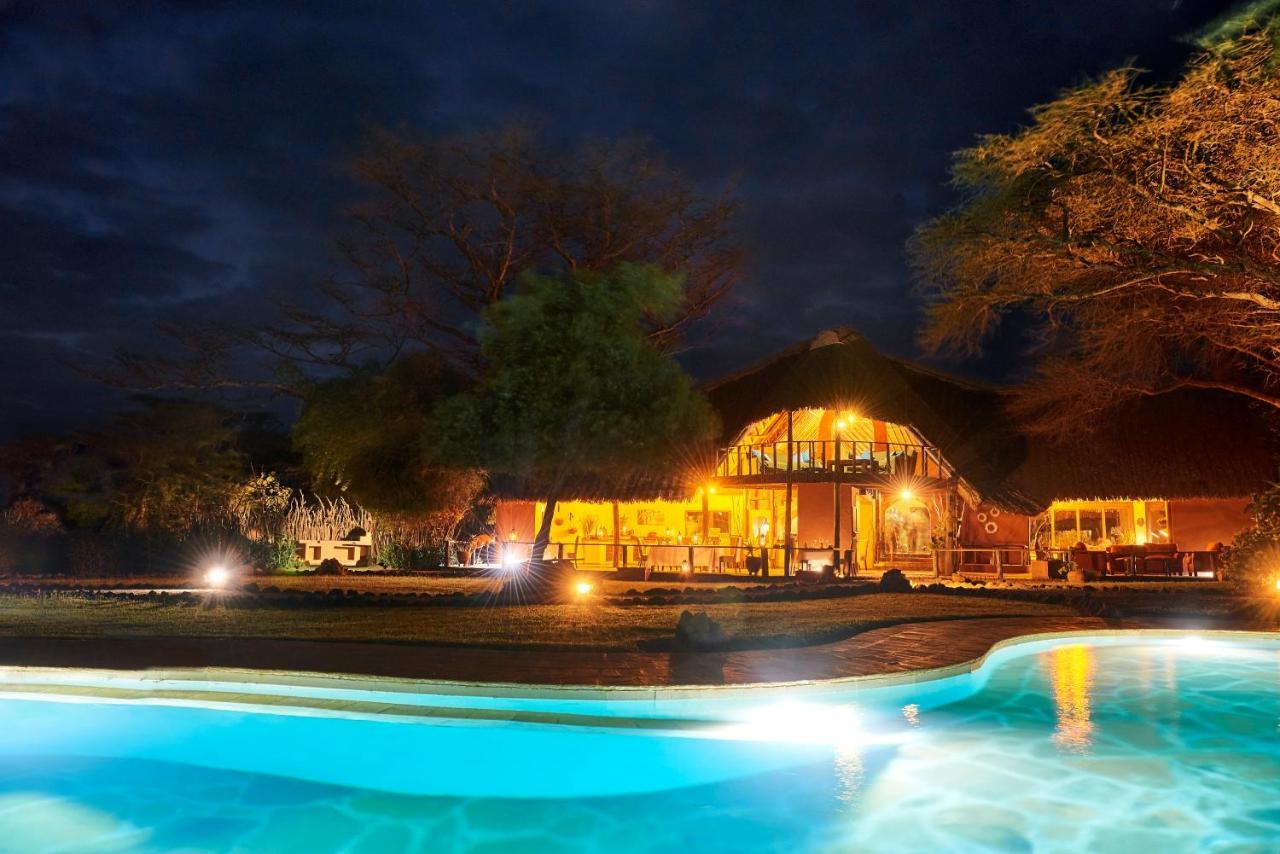 אמבוסלי Tawi Lodge מראה חיצוני תמונה